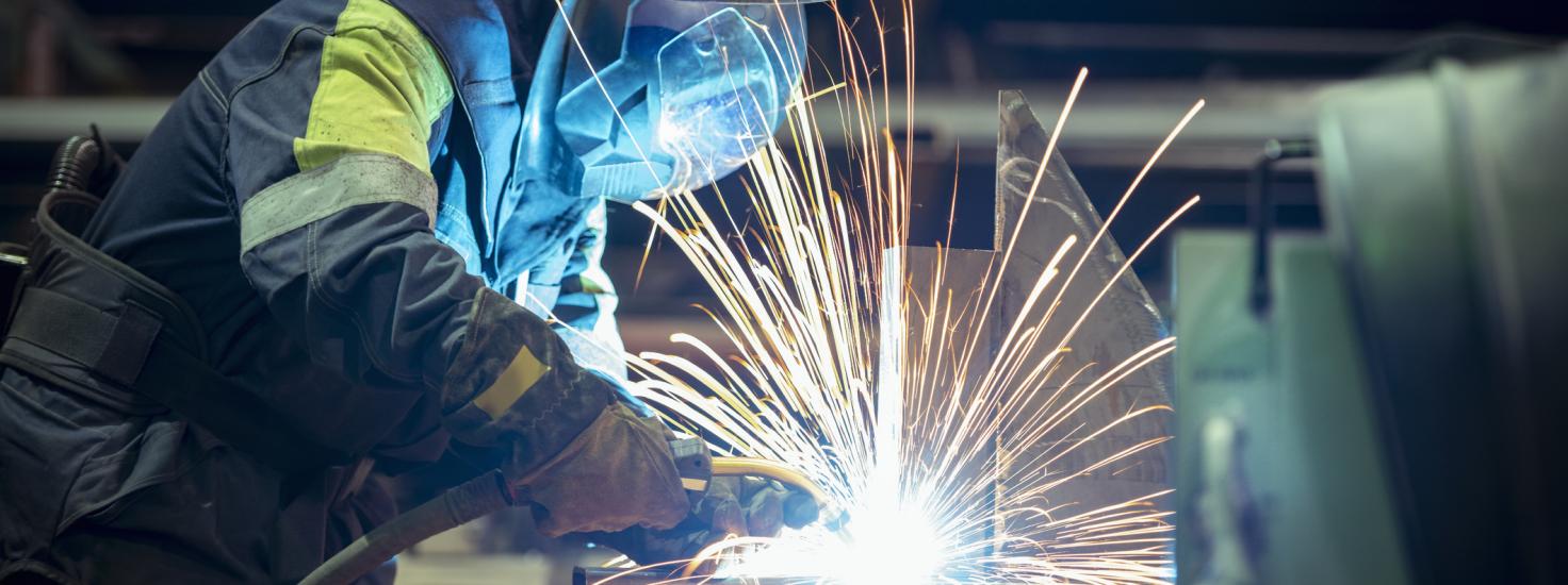 worker in foundry